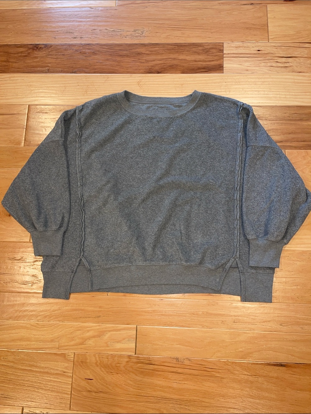 American Eagle Grey Fleece “this feels seriously huggable” crewneck